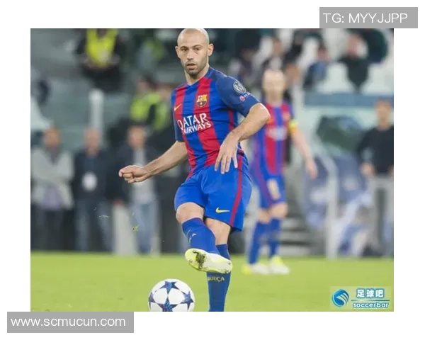 足球巨星赛后小腿按摩揭秘恢复秘诀助力巅峰状态保持